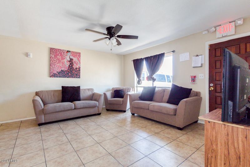 1495 W Mohawk Ln, Phoenix, AZ 85027
