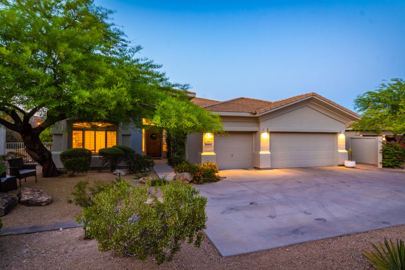 14956 E Pinnacle Ct, Scottsdale, AZ 85268
