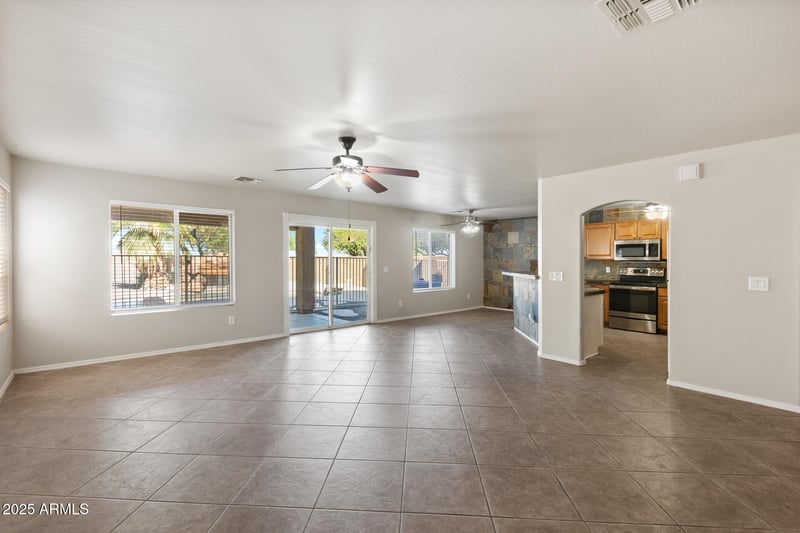 1498 Rosebud Dr, San Tan Valley, AZ 85143