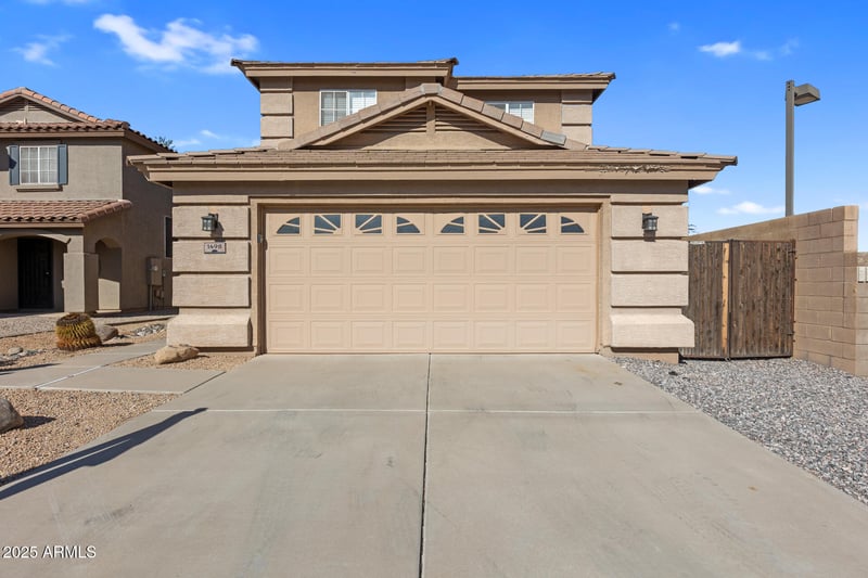 1498 Rosebud Dr, San Tan Valley, AZ 85143