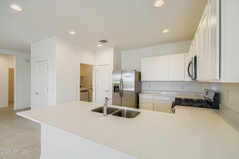 14983 Buckskin Trl, Surprise, AZ 85387
