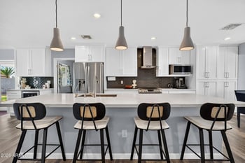 15 E Angela Dr, Phoenix, AZ 85022