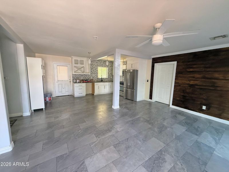 15 E Carol Ave, Phoenix, AZ 85020