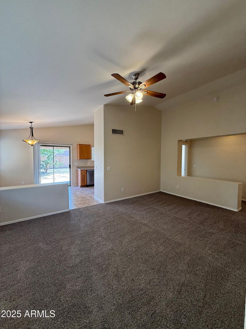 15 E Peppergrass Pl, San Tan Valley, AZ 85143
