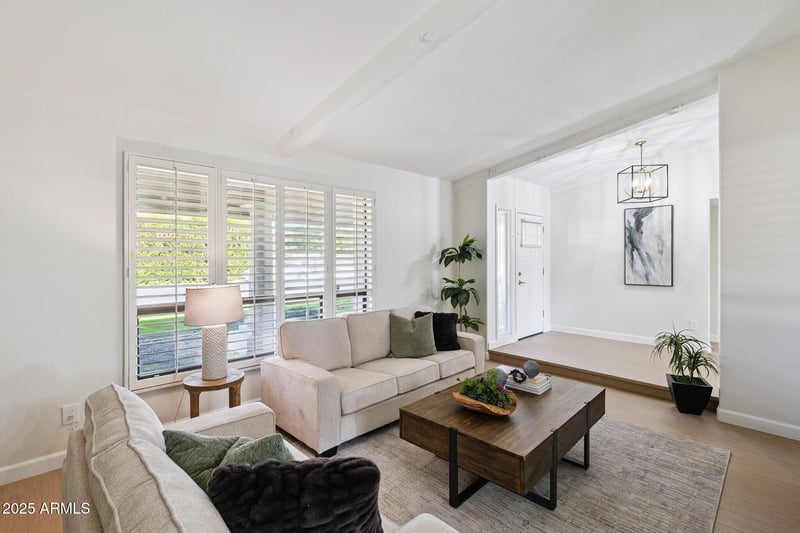 15 Kathleen Rd, Phoenix, AZ 85022