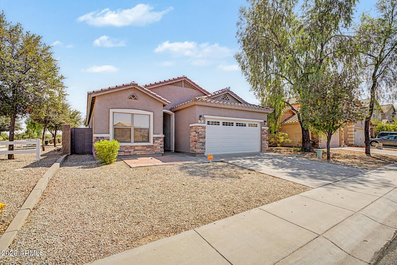 15 Desert Vista Trl, San Tan Valley, AZ 85143