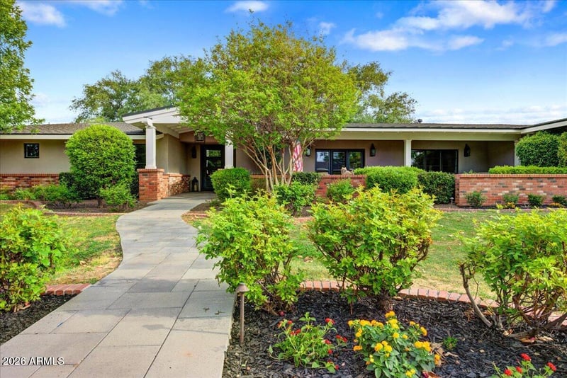 150 E Wagon Wheel Dr, Phoenix, AZ 85020