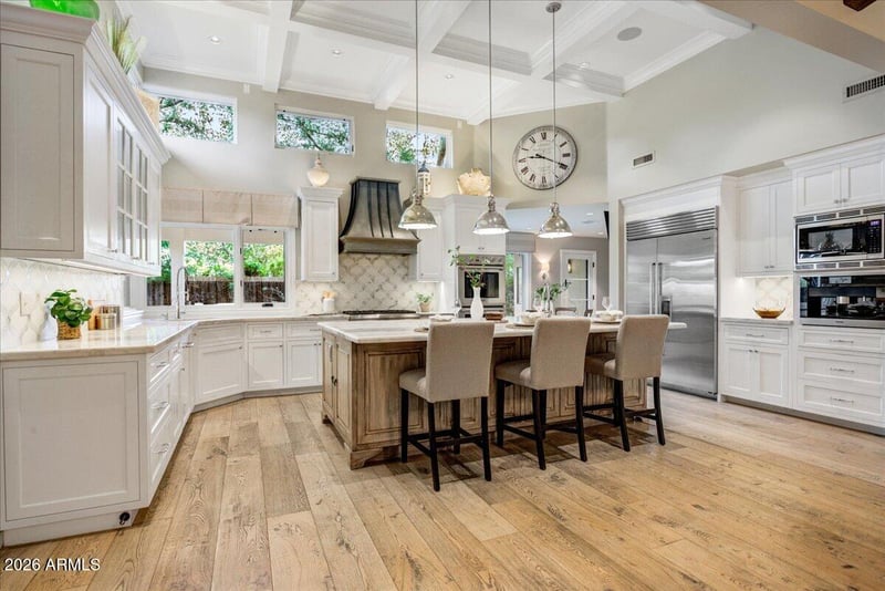 150 E Wagon Wheel Dr, Phoenix, AZ 85020
