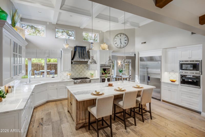 150 E Wagon Wheel Dr, Phoenix, AZ 85020