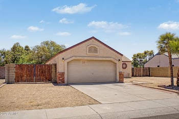 15008 N 62nd Dr, Glendale, AZ 85306