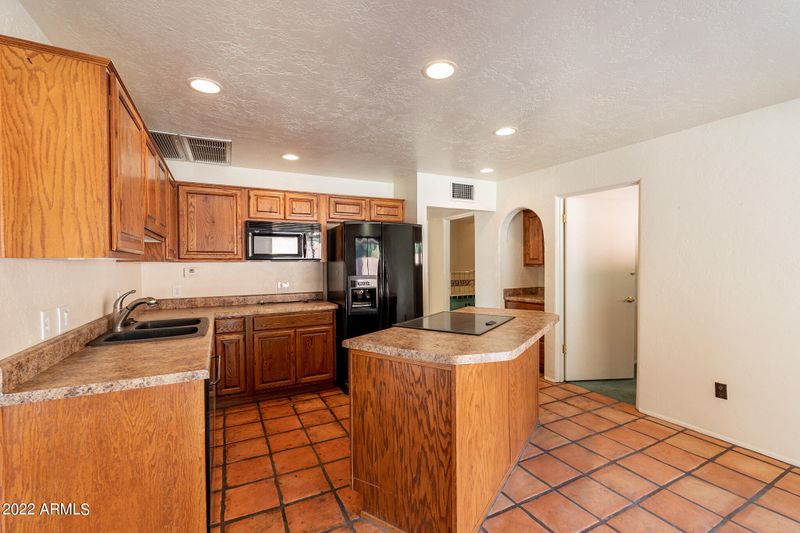 1501 E Loma Ln, Phoenix, AZ 85020