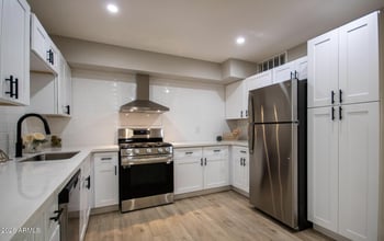 1501 Grovers Ave, Phoenix, AZ 85023