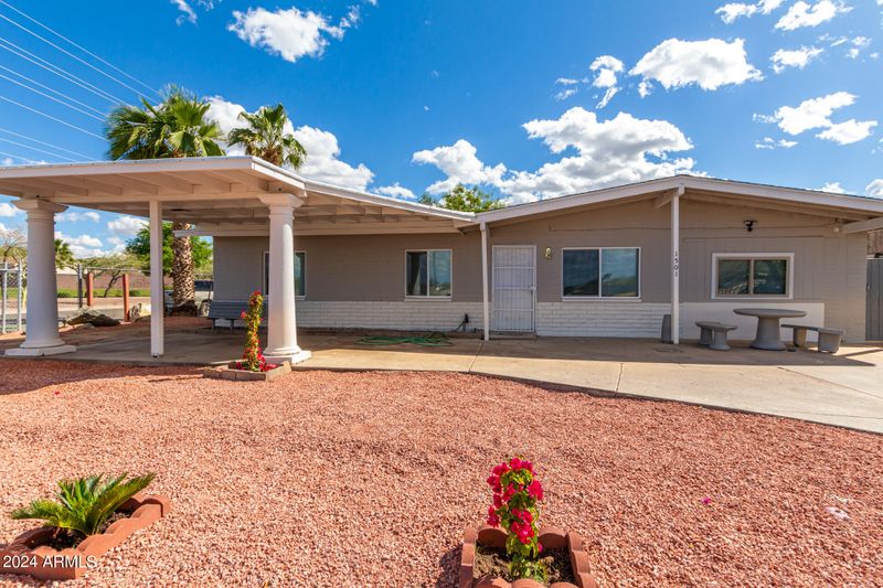 1501 W Vineyard Rd, Phoenix, AZ 85041