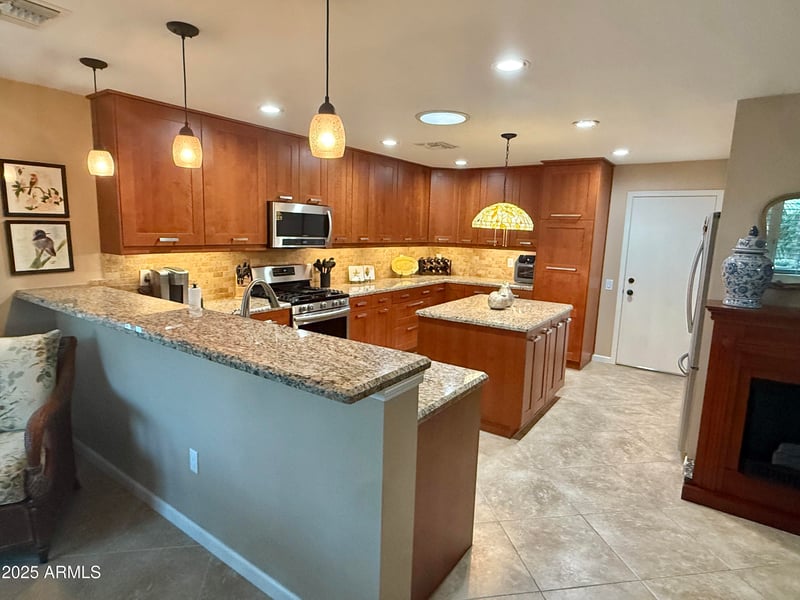 15011 Heritage Dr, Sun City West, AZ 85375