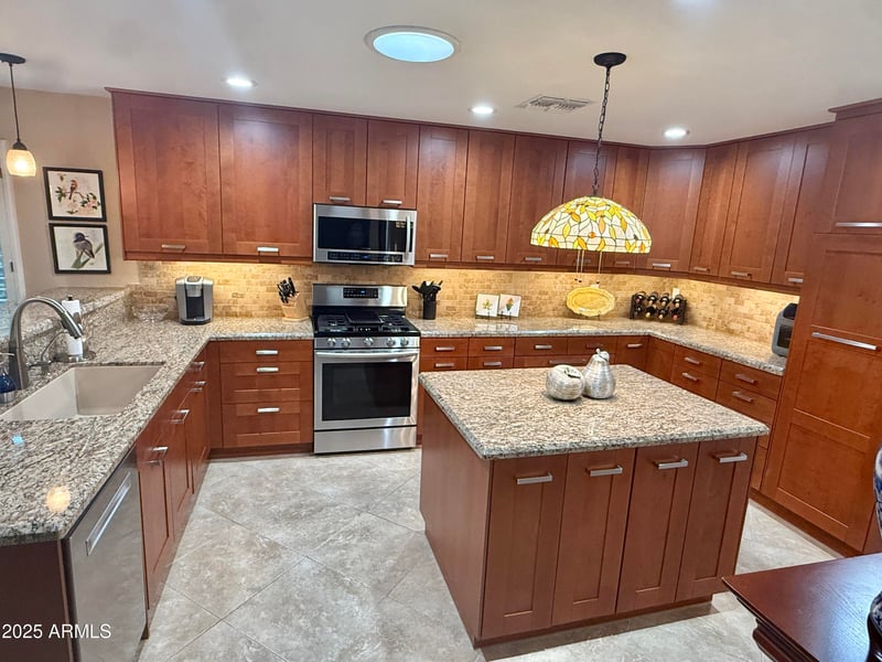 15011 Heritage Dr, Sun City West, AZ 85375
