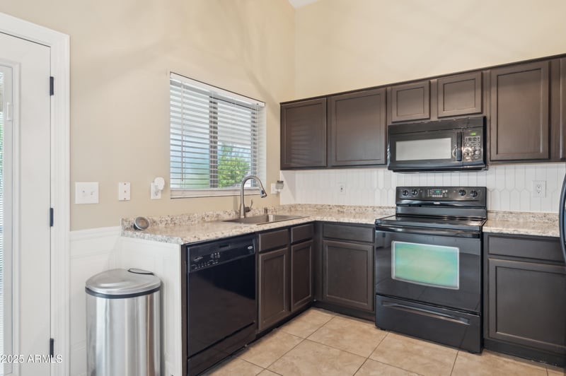 15012 Caribbean Ln, Surprise, AZ 85379