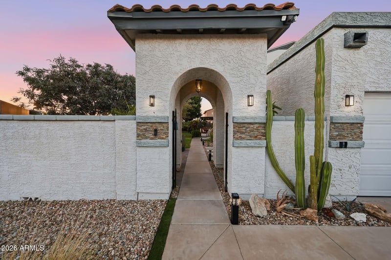 1502 E Wescott Dr, Phoenix, AZ 85024