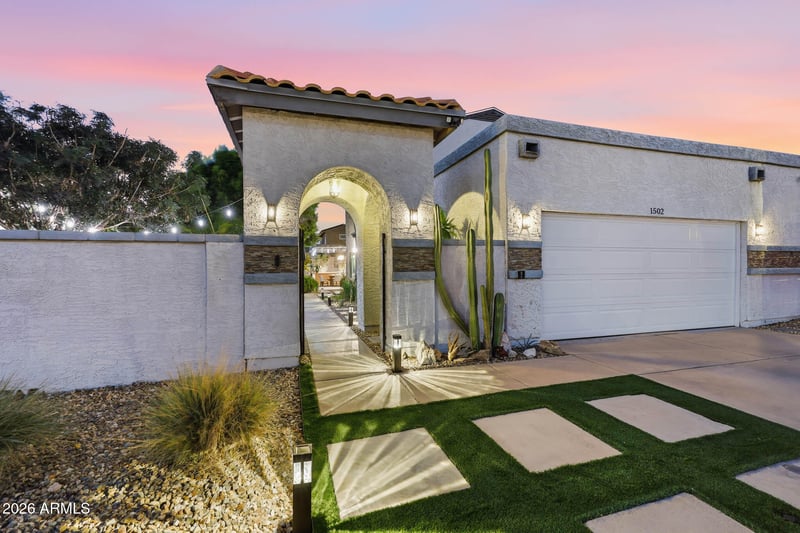 1502 E Wescott Dr, Phoenix, AZ 85024