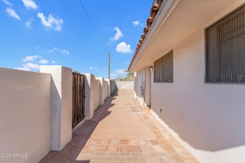 1502 Hatcher Rd, Phoenix, AZ 85020