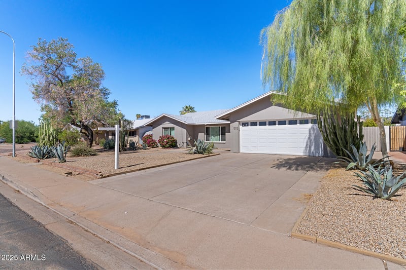1502 Minton Dr, Tempe, AZ 85282