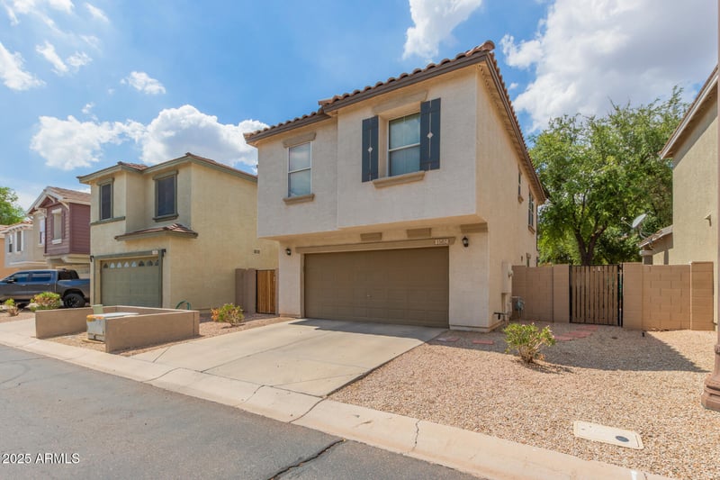 1502 Roadrunner Dr, Gilbert, AZ 85296