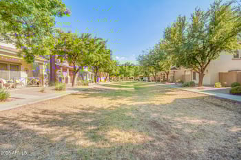 1502 Roadrunner Dr, Gilbert, AZ 85296