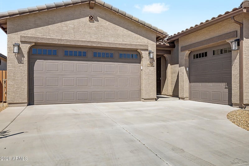 15024 W Desert Hollow Dr, Surprise, AZ 85387
