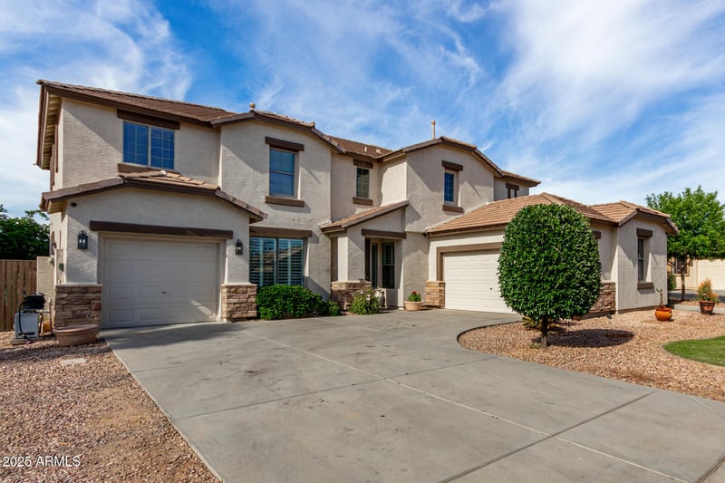 15028 Minnezona Ave, Goodyear, AZ 85395
