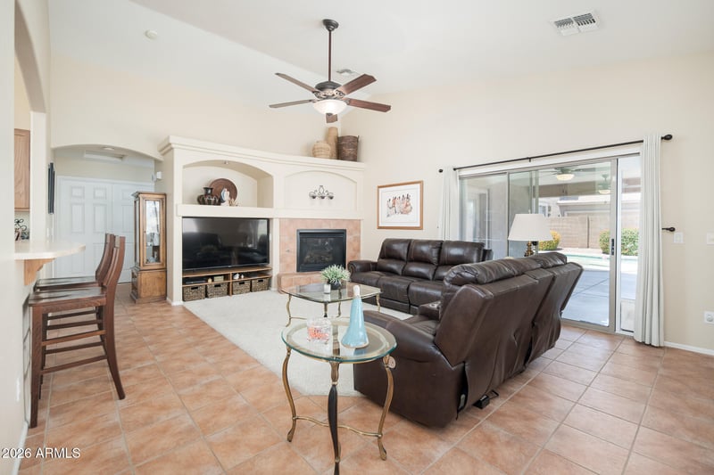 15032 W Desert Hills Dr, Surprise, AZ 85379