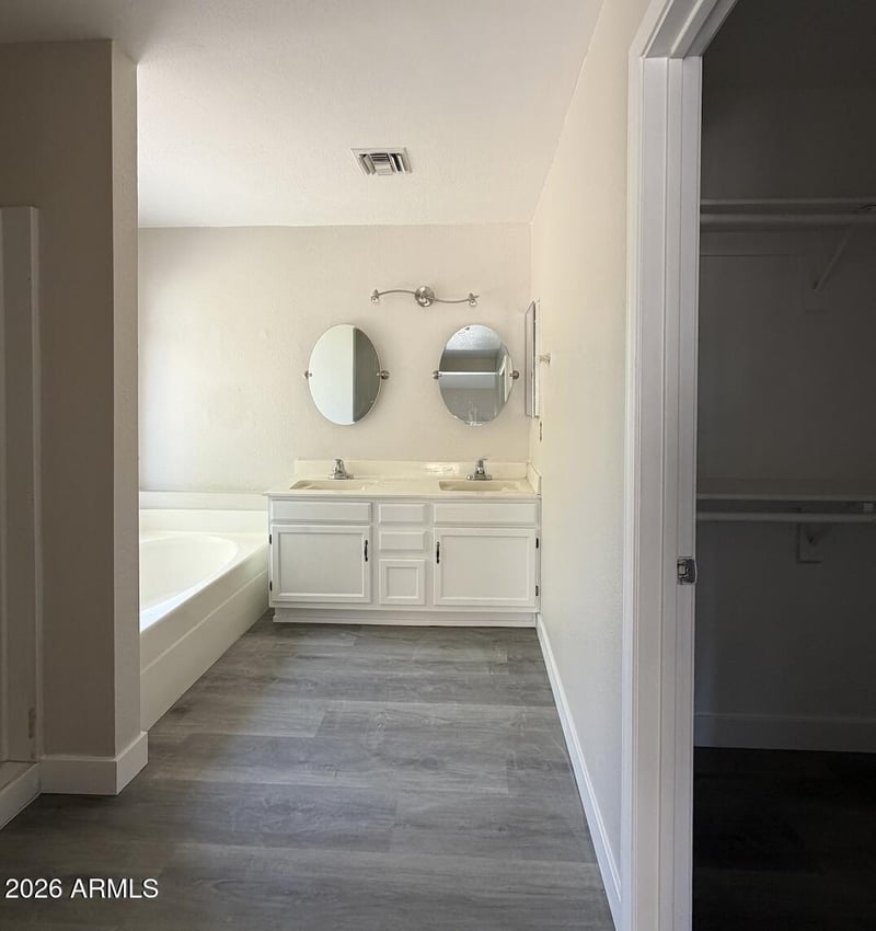 15033 Heritage Oak Way, Surprise, AZ 85374