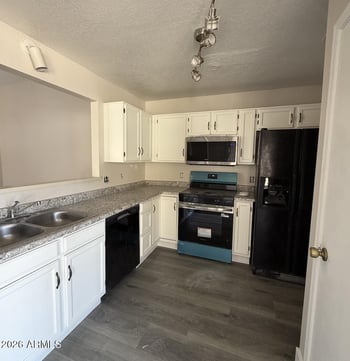15033 Heritage Oak Way, Surprise, AZ 85374