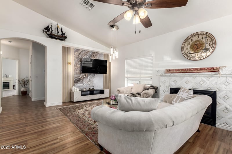 15034 30th St, Phoenix, AZ 85032