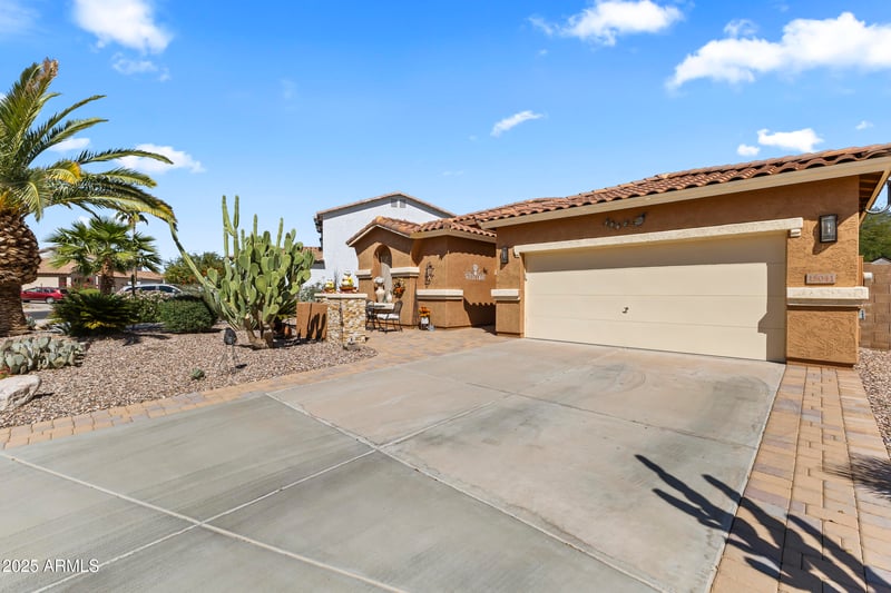 15041 176th Ln, Surprise, AZ 85388