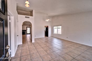 15041 39th Pl, Phoenix, AZ 85044