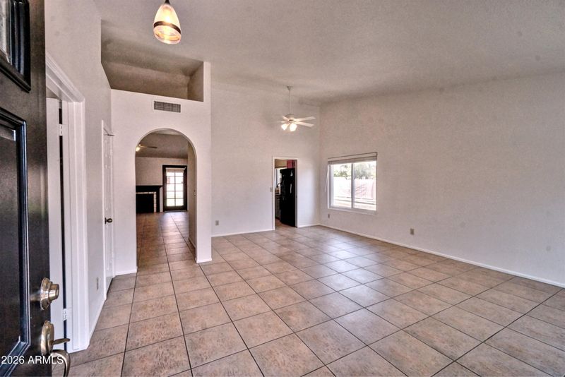 15041 S 39th Pl, Phoenix, AZ 85044