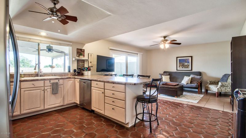 15045 N 20th St, Phoenix, AZ 85022