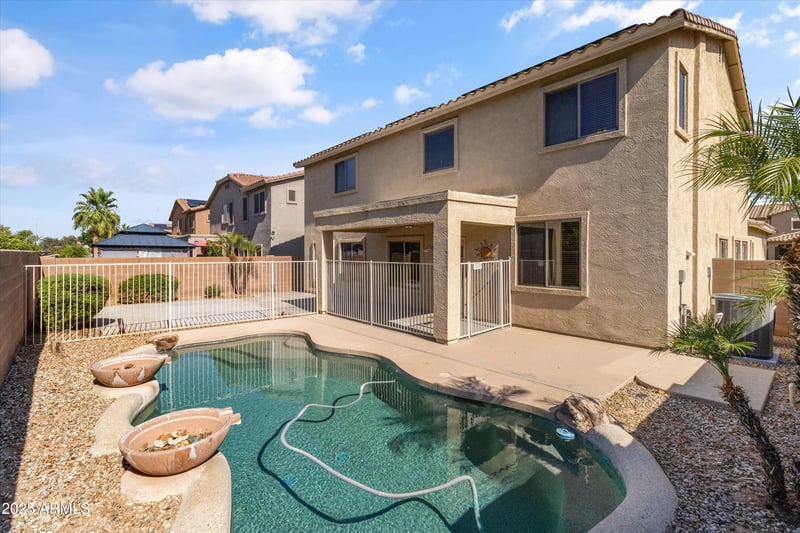 15046 Post Dr, Surprise, AZ 85374