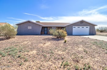 15047 Moon Valley Rd, Arizona City, AZ 85123