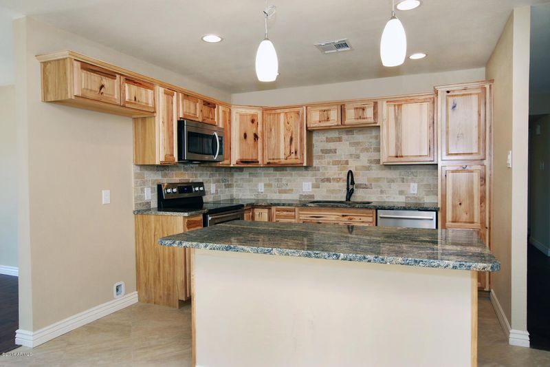 15048 N 36th Dr, Phoenix, AZ 85053