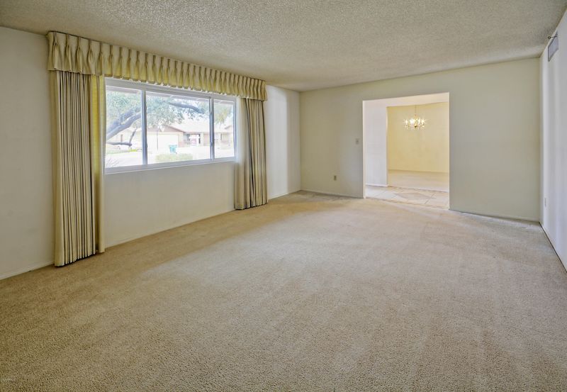 15049 N 7th Dr, Phoenix, AZ 85023