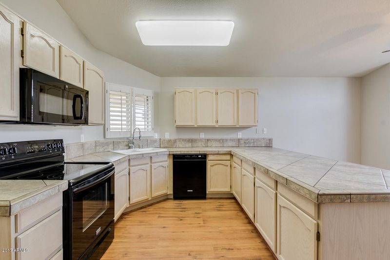 1505 W Lobster Trap Dr, Gilbert, AZ 85233