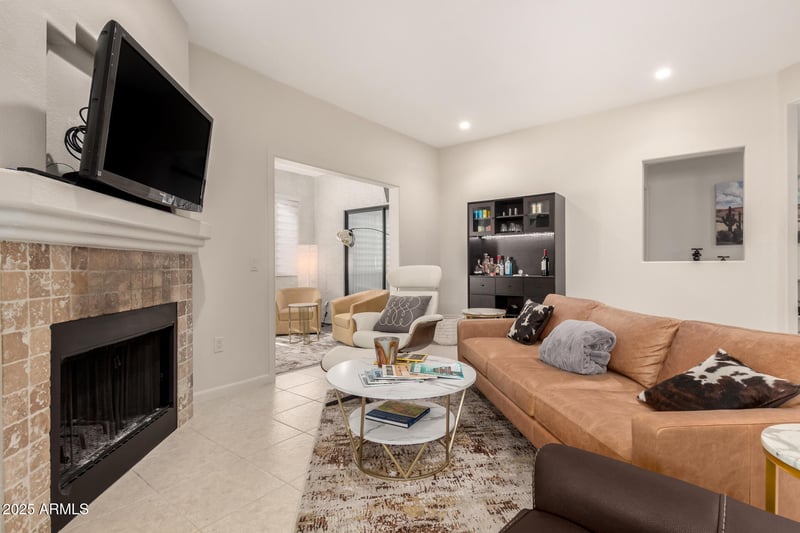 15050 Thompson Peak Pw #1035, Scottsdale, AZ 85260