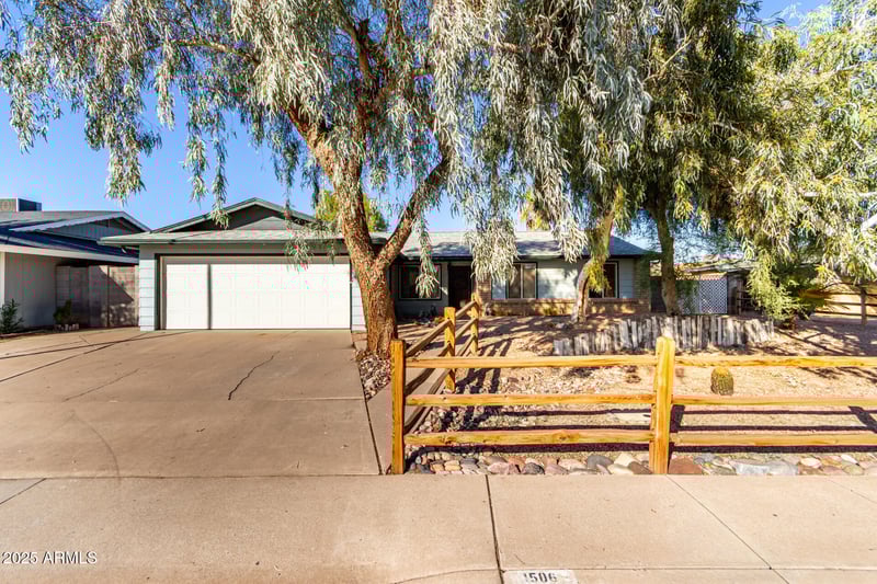 1506 Hilton Ave, Mesa, AZ 85204