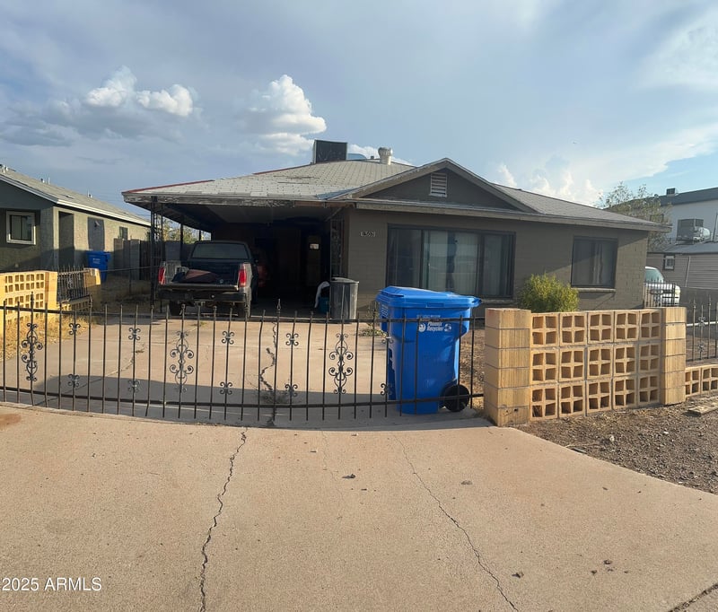 1507 Hadley St, Phoenix, AZ 85007