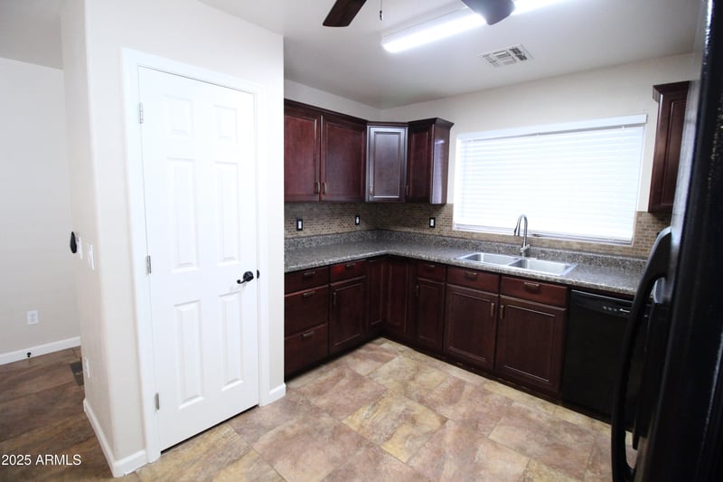 1507 Mesquite Ave, Apache Junction, AZ 85120