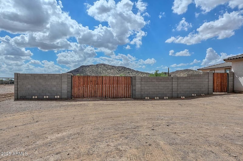 15079 Desert Vista Trl, Surprise, AZ 85387