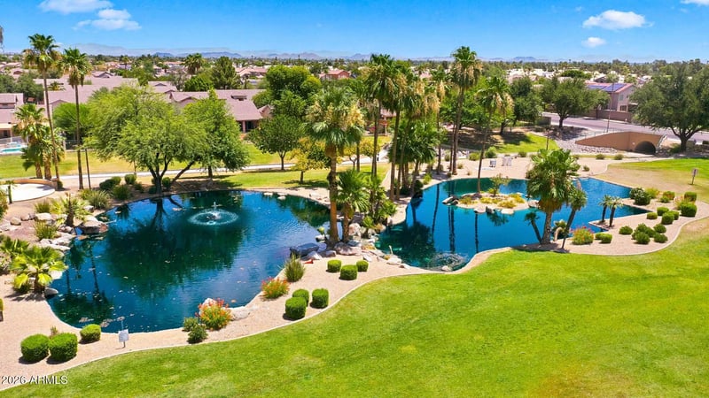15086 Heritage Oak Way, Surprise, AZ 85374