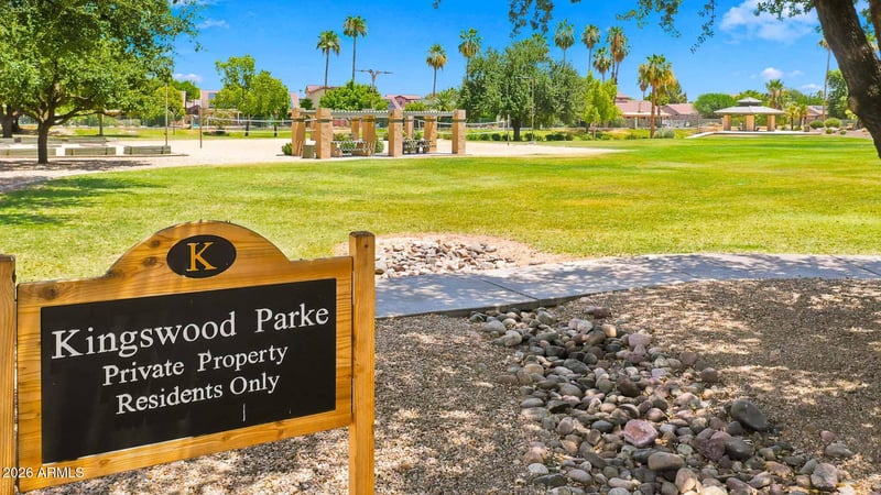 15086 Heritage Oak Way, Surprise, AZ 85374