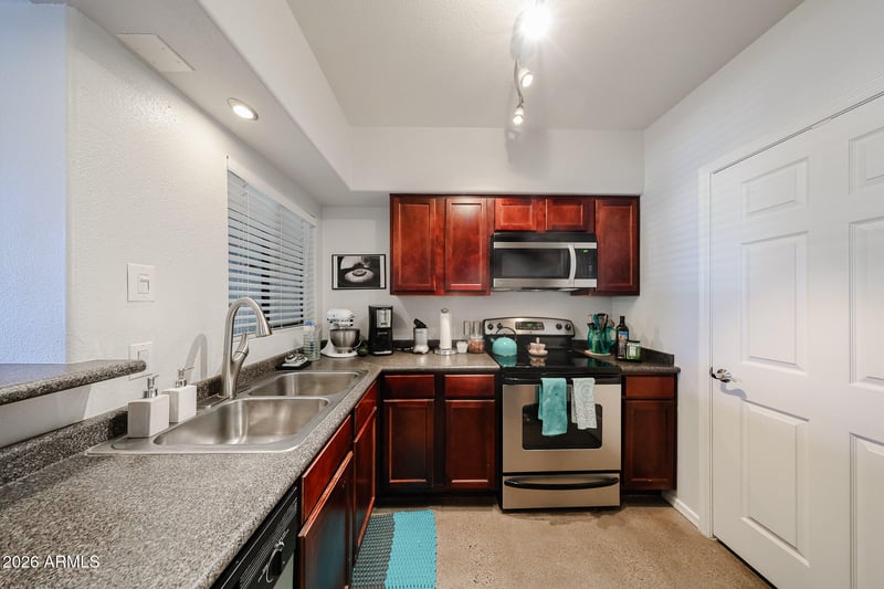 15095 N Thompson Peak Pw #1043, Scottsdale, AZ 85260