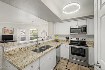 15095 N Thompson Peak Pw #2090, Scottsdale, AZ 85260